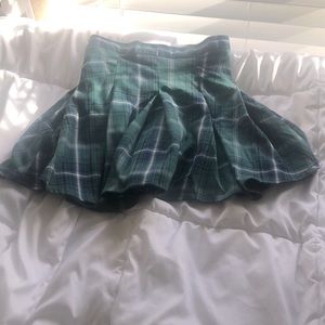 Vintage green plaid 10-11 year old’s skirt